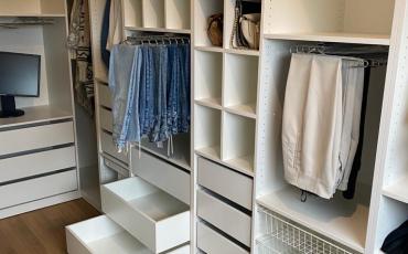 Begehbarer Kleiderschrank2.jpg